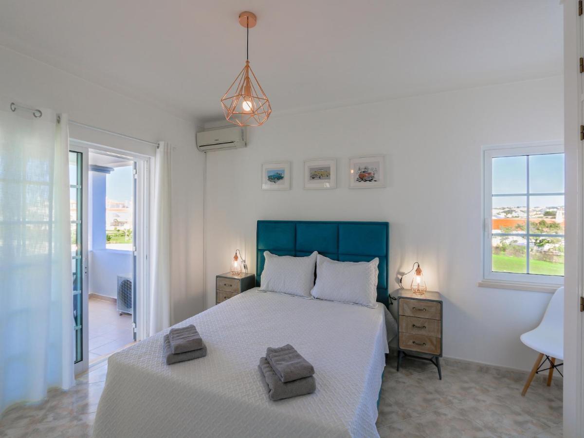 Luxury Walking Distance Gale